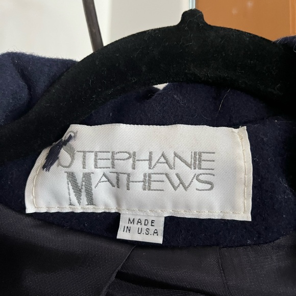 Navy double breasted wool coat, made in‎ USA. Gold buttons, size 8 - Picture 3 of 5